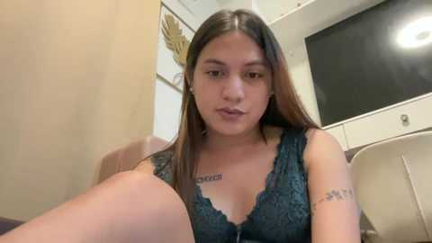 xxjulielovesyouxx @ chaturbate on 20240523