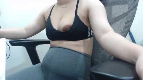 riasakurai @ stripchat on 20231006